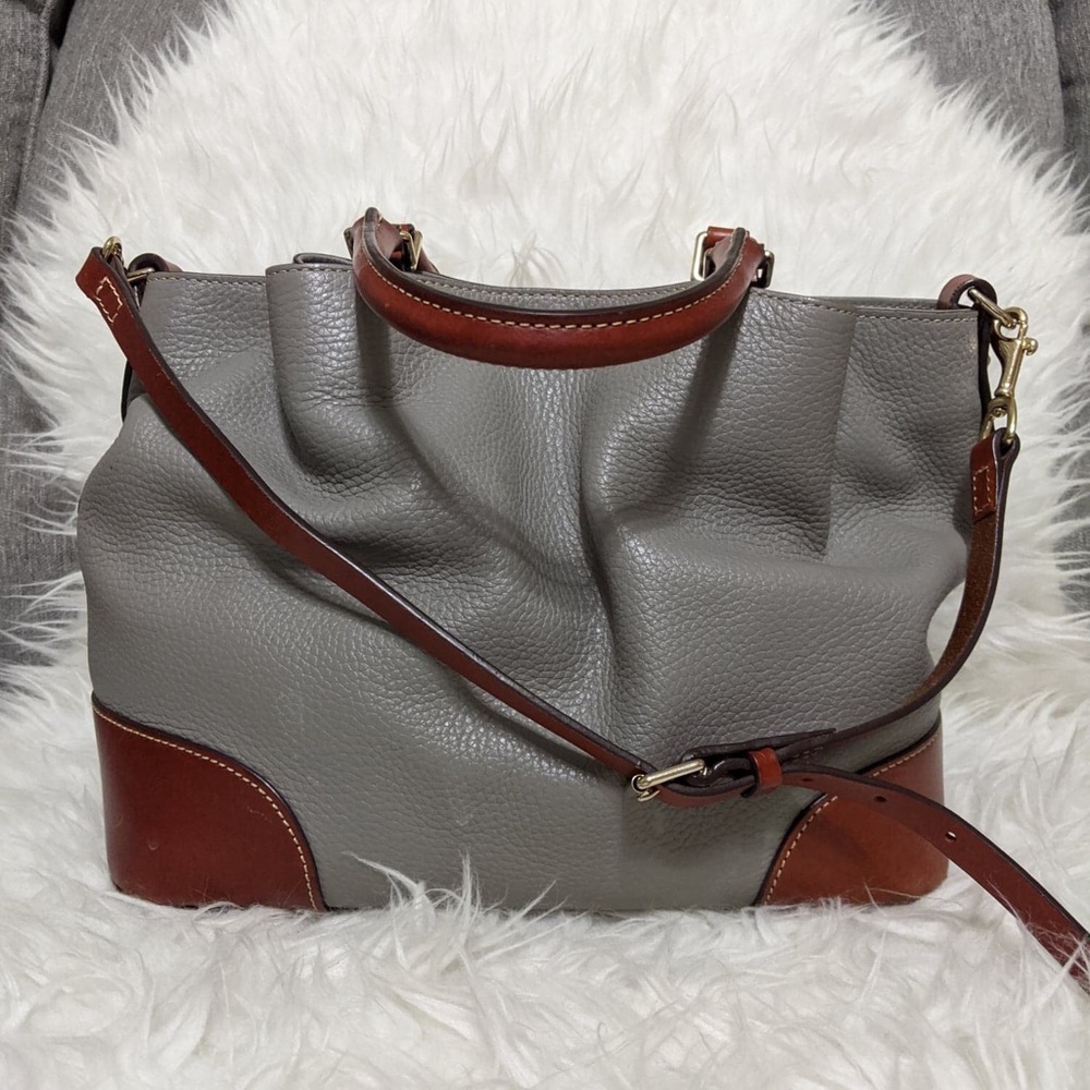 Host Pick ❤️ Dooney & Bourke Barlow bag - Picture 3 of 12